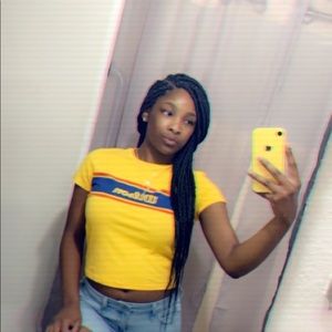 Meet your Posher, Alyson